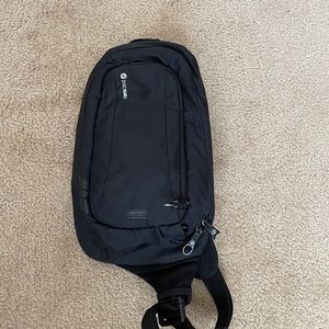 COPY - Pacsafe backpack. Single strap.